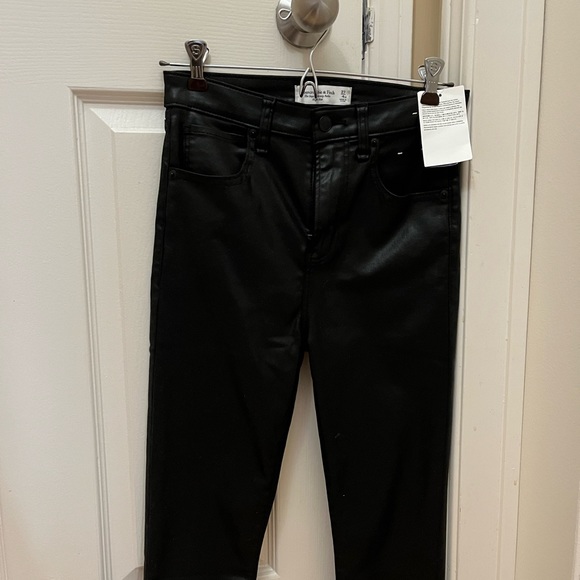 Brand new jeans never worn (Abercrombie) - Picture 4 of 5